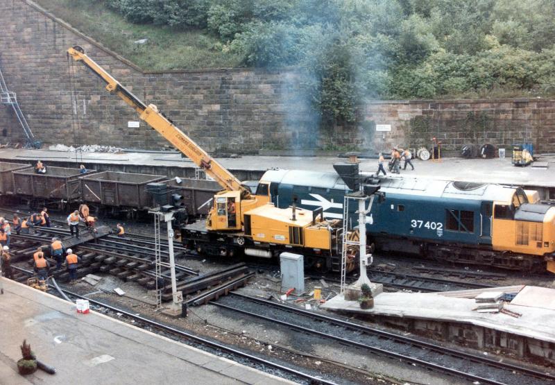 37402 1985: 37402 Working in Glasgow QSHL on track work renewal. Late 1985 Photo of 37402 1985