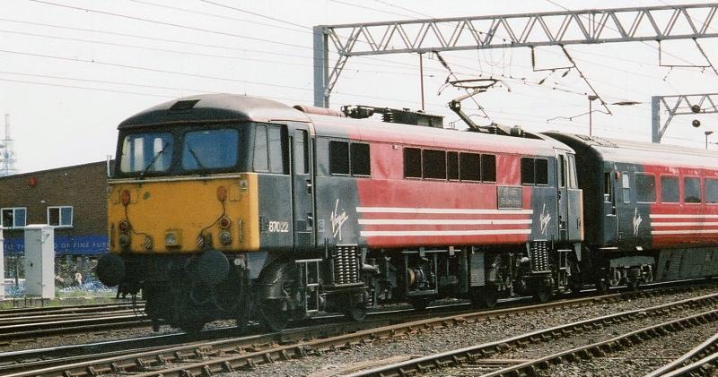 Carlisle Virgin: 87022 Lew Adams-the Black Prince at Carlisle on the rear of 1M13 Glasgow to Euston on 26th March 2004 Photo of Carlisle Virgin