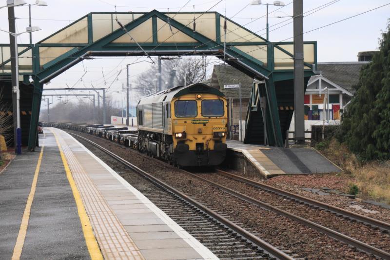 Fresh Air to Bredbury: 66529 on 6M00 08.12 Oxwellmains to Bredbury RTS passing through Prestonpans on 14/01/2014 Photo of Fresh Air to Bredbury