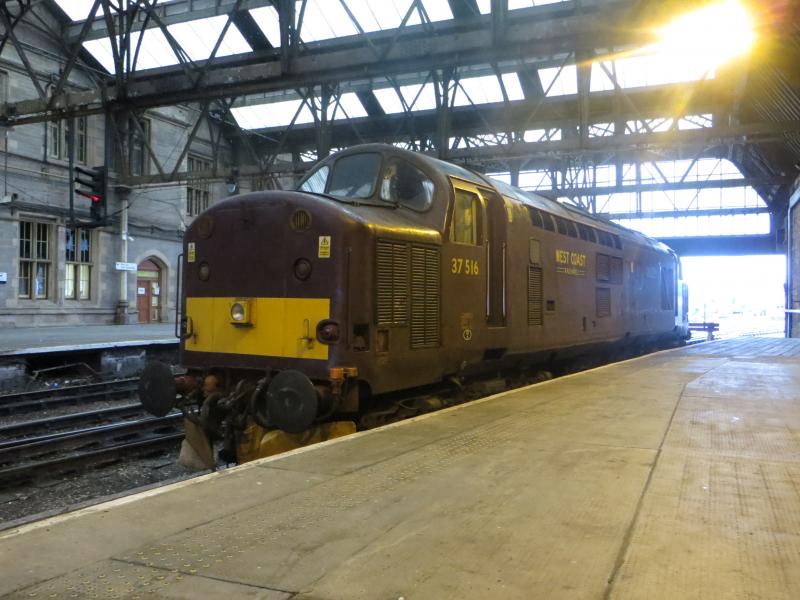 37516 parked at buffers in Perth 31/01: Photo of 37516 parked at buffers in Perth 31/01