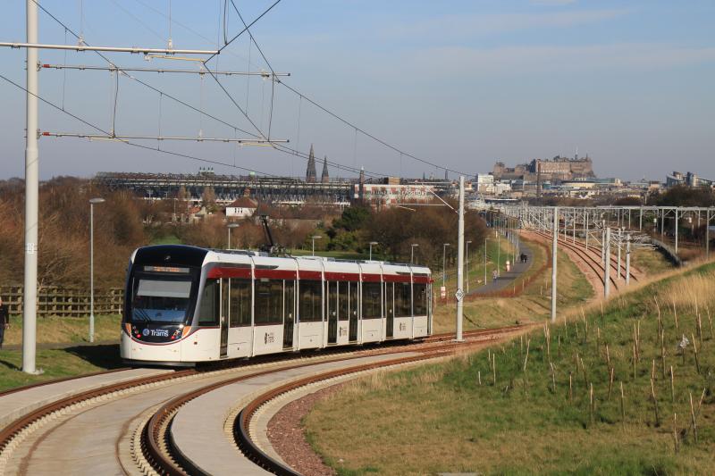 Tram 272: Tram 272 descending from the Carricknowe bridge to run between Carricknowegolf course & the railway travelling towards the Balgreen tram stop Photo of Tram 272