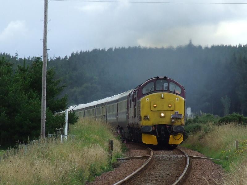 37's Doll: 37422/410 at Doll near Brora on the VSOE. Photo of 37's Doll