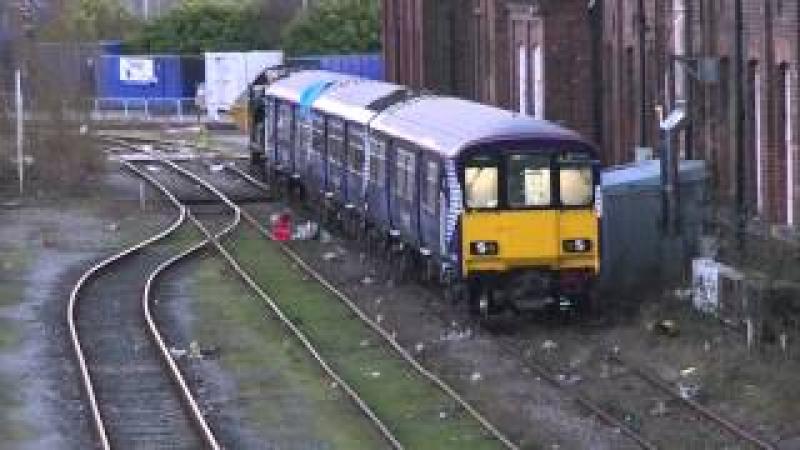 mqdefault (1).jpg: Class 318251 saltire Photo of mqdefault (1).jpg
