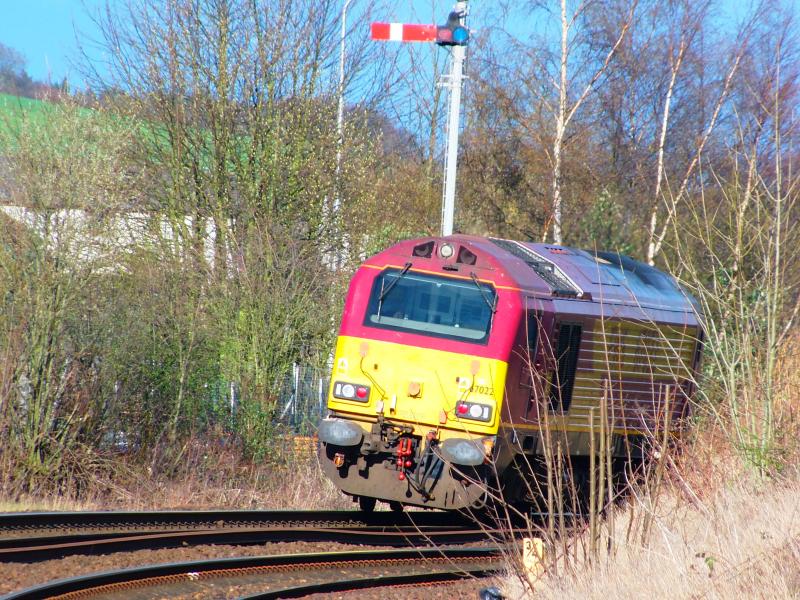 67022 0Z67 At Cupar: 67022 Stopped at a signal. Photo of 67022 0Z67 At Cupar