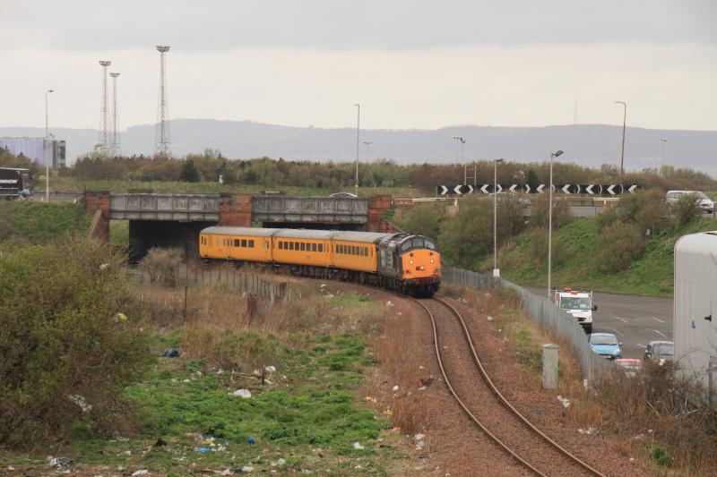 1Q13: 37601 on 1Q13 Mossend to Craigentinny passing under the bridge under Seafield Road just after a trespassing cyclist on 09/04/2014 Photo of 1Q13