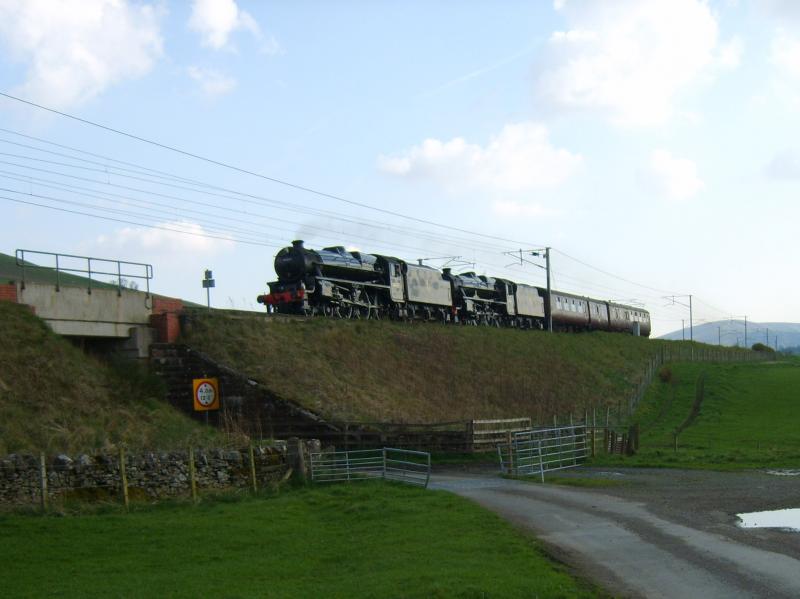5Z71 north of Abington.: 44871 and 45407 head towards Edinburgh prior to their trip to Stranraer as part of the GB7 railtour.. Photo of 5Z71 north of Abington.