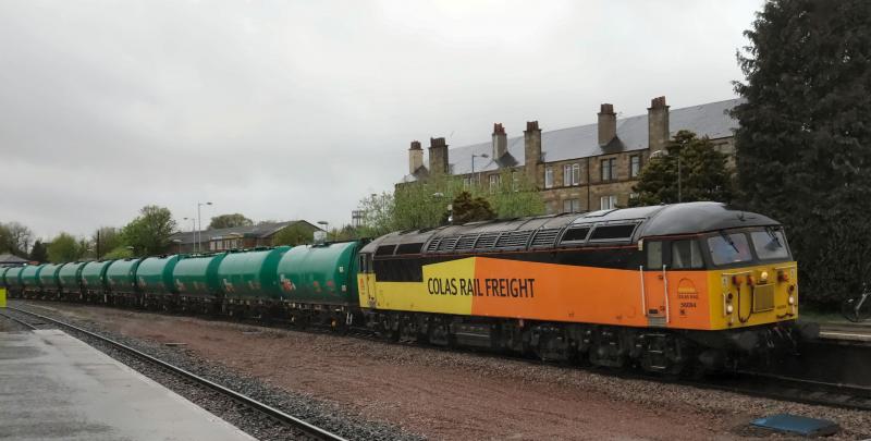 56094 passes Larbert with 6N72 Linkswood - Grangemouth: 56094 passes Larbert with 6N72 Linkswood - Grangemouth. Possibly the last one? Photo of 56094 passes Larbert with 6N72 Linkswood - Grangemouth