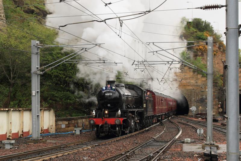 62005 0n 5Z22: 62005 leaving Calton Tunnel on 5Z22 12.30 Craigentinny to Edinburgh on 01/05/2014. Photo of 62005 0n 5Z22
