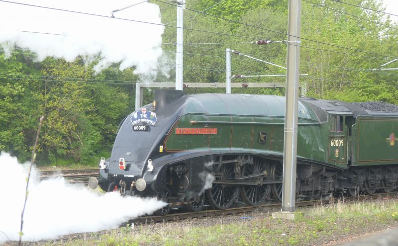 60009 Craigentinny: 60009 leaving Craigentinny - with a leaky cylinder? Photo of 60009 Craigentinny