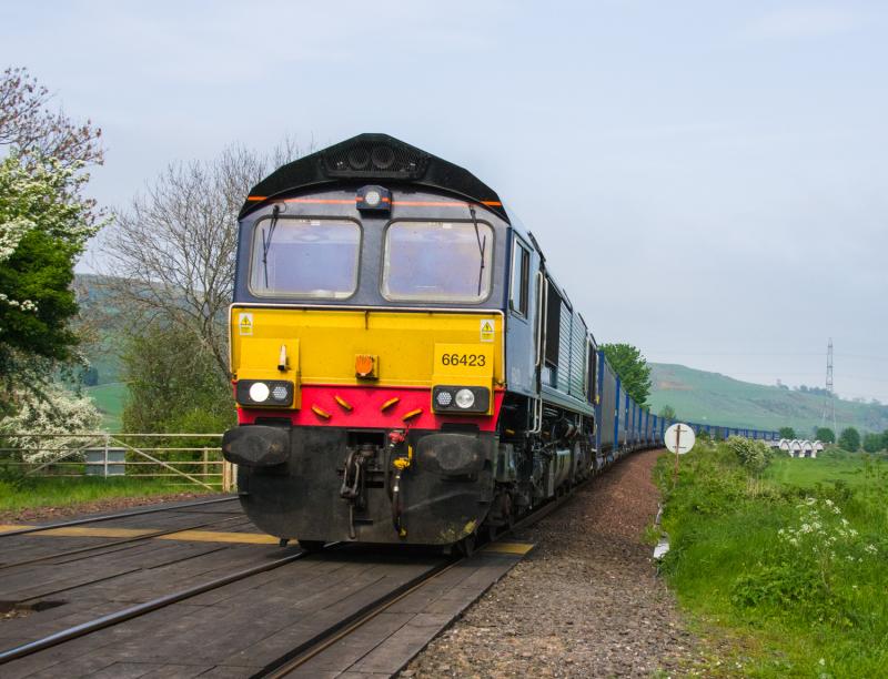 66423: 66423 heads south at Forgandenny 19/05/14 Photo of 66423