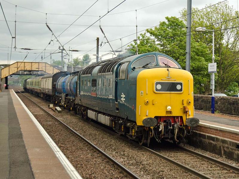 55022 at Glengarnock: 55022 dashes through Glengarnock with 6V53 Yoker CS to Kilmarnock on 24/5/14 Photo of 55022 at Glengarnock