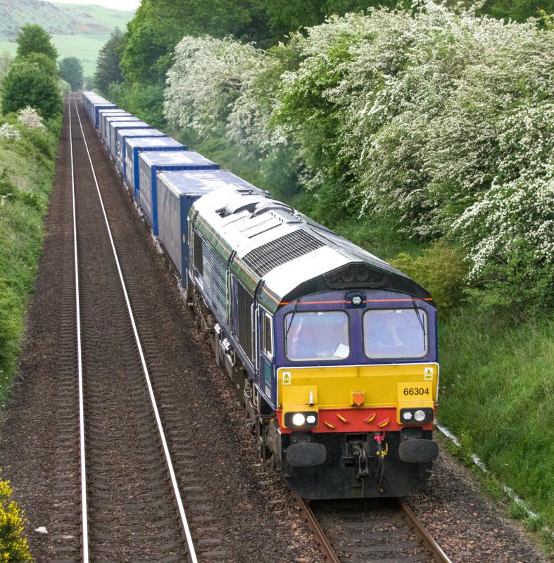 4D47 66304: 66304 heads south at Forgandenny 26/05/14 Photo of 4D47 66304