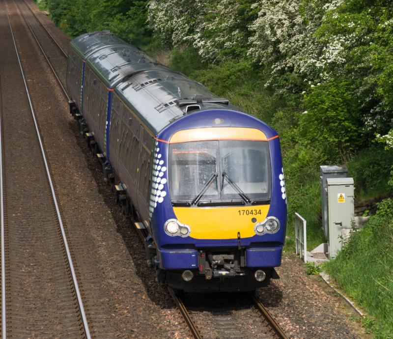 170434: 170434 heads south at Forgandenny 26/05/14 Photo of 170434