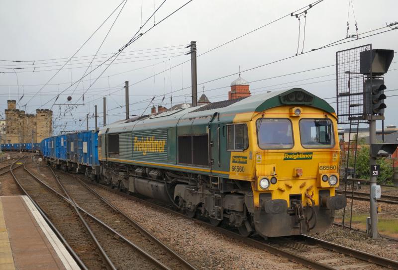 66560 passes Newcastle with 6M00 Bins from Millerhill.: 66560 passes Newcastle with 6M00 Bins from Millerhill. Photo of 66560 passes Newcastle with 6M00 Bins from Millerhill.