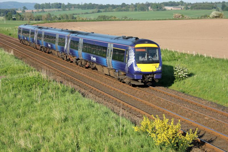 170455_Forteviot: Passed while waiting for Inverness_Crewe_Class 37's Photo of 170455_Forteviot