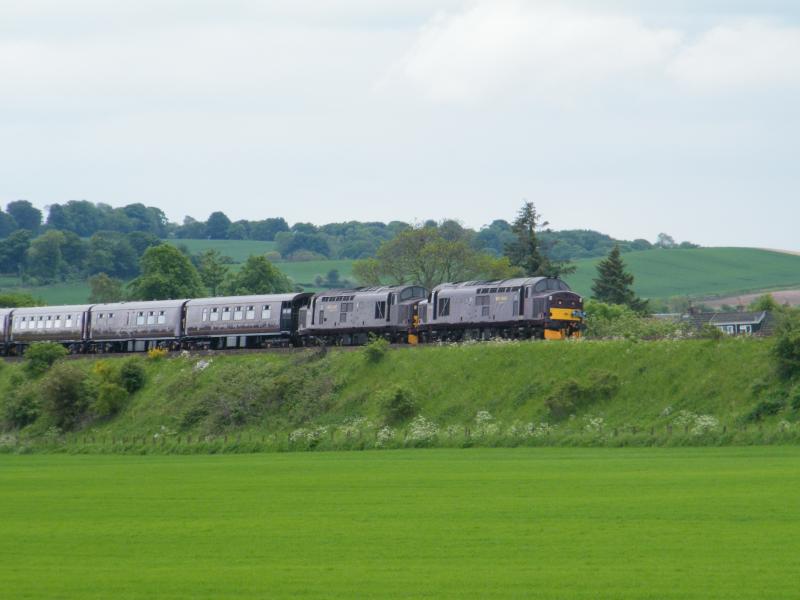 The Royal Scotman: A pair of Class 37s outside kettlebridge Photo of The Royal Scotman