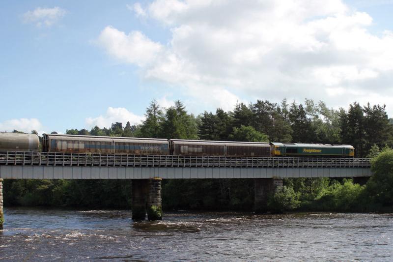 66548_6A65 to Aberdeen: Crossing the Tay Photo of 66548_6A65 to Aberdeen