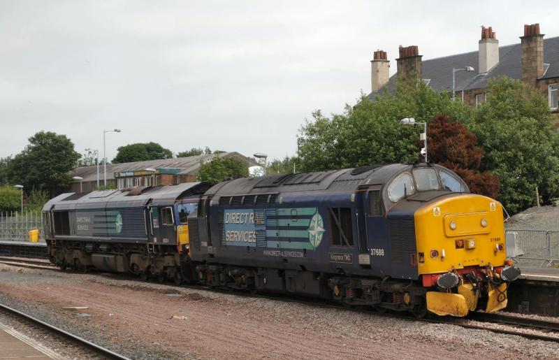37688 tows failed 66301 on 0Z37 Inverness - Motherwell TMD.: 37688 tows failed 66301 on 0Z37 Inverness - Motherwell TMD. Photo of 37688 tows failed 66301 on 0Z37 Inverness - Motherwell TMD.