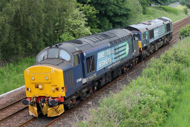 37688/66301_Inverness_Motherwell: Passing Luncarty Photo of 37688/66301_Inverness_Motherwell