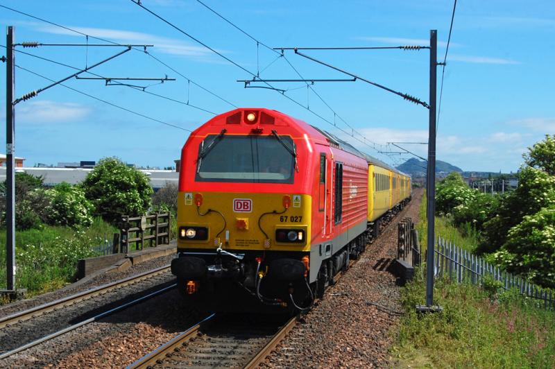 67027 on 1Q47: 67027 and 67029 top n' tail test train, 1Q47 1038 Heaton - Derby. Monday 16/06/2014, Edinburgh Park at 1253. Photo of 67027 on 1Q47