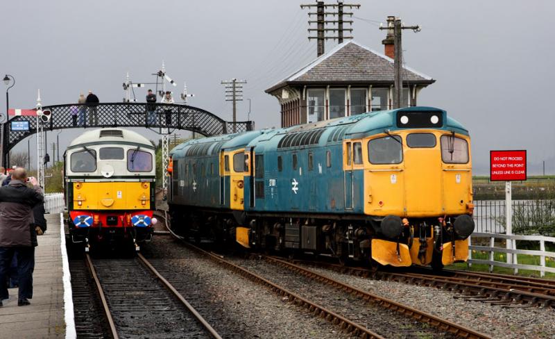 Type 2 Heaven: D5310 arrives at Bo'ness as 26024 and 27001 await permission to proceed. Photo of Type 2 Heaven