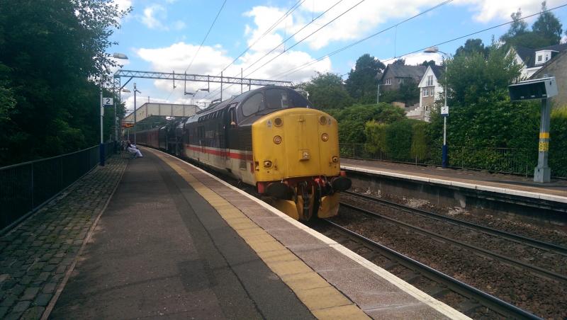 37518 with 45231 at Westerton: Photo of 37518 with 45231 at Westerton