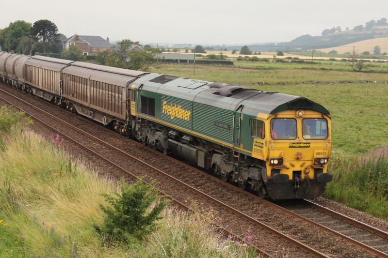 66601 on 6A65 Oxwellmains - Aberdeen cement: Forteviot 24/07 Photo of 66601 on 6A65 Oxwellmains - Aberdeen cement