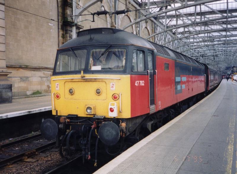 Mail for the Cross: 47782 with the 1408 from Glasgow Central in May 1995. Photo of Mail for the Cross