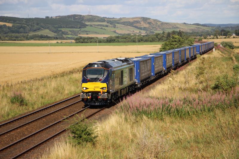 68005 at Forteviot: DRS Class 68005 'Defiant' heads the 4D47 Inverness-Mossend Intermodal through Forteviot. Photo of 68005 at Forteviot