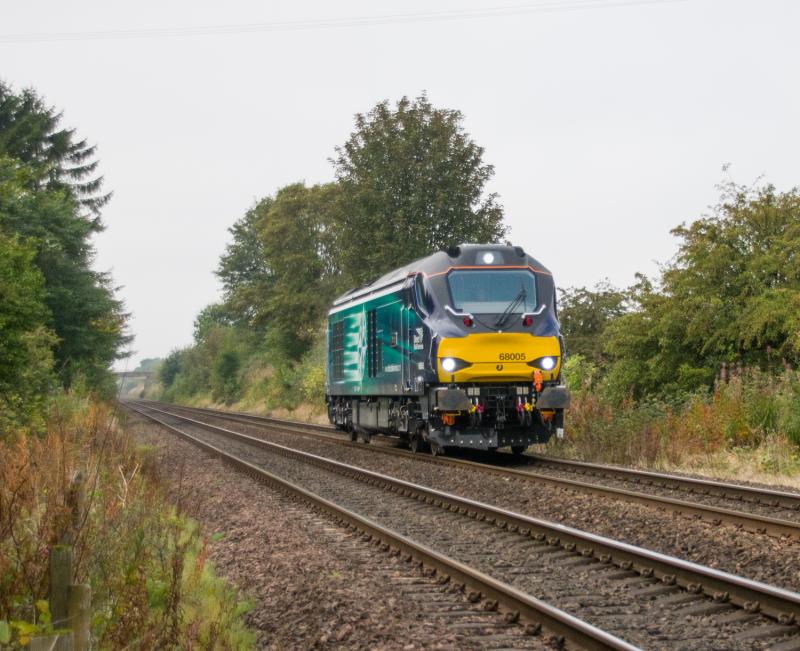 68005: 68005 with lights on at Forgandenny. 11/09/14 Photo of 68005