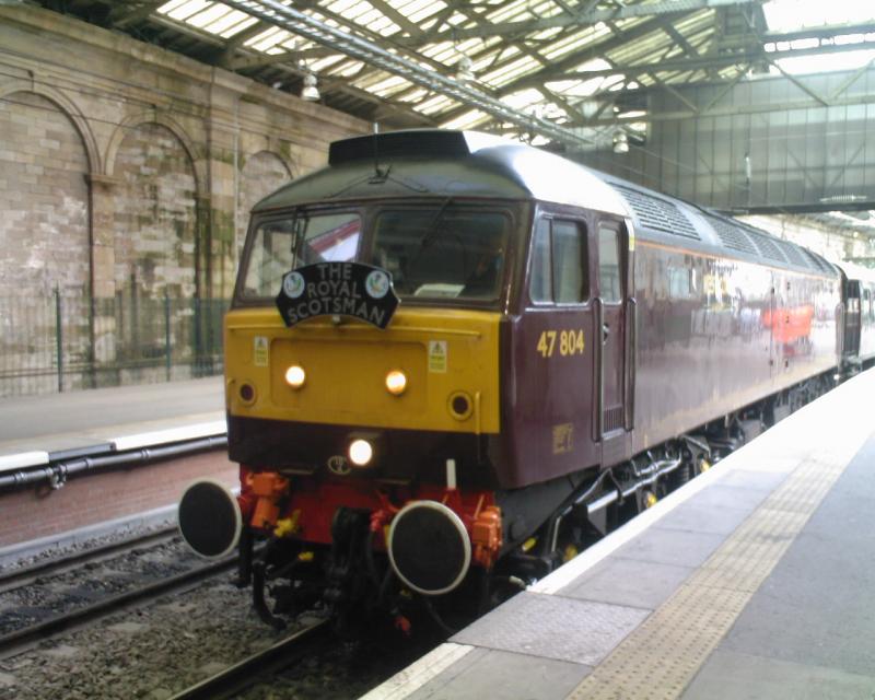 47804: 47804 at Edinburgh Waverley - The Royal Scotsman. 21/04/08. Photo of 47804