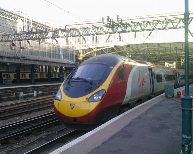 390 at Glasgow Central: Class 390 at Glasgow Central. Photo of 390 at Glasgow Central