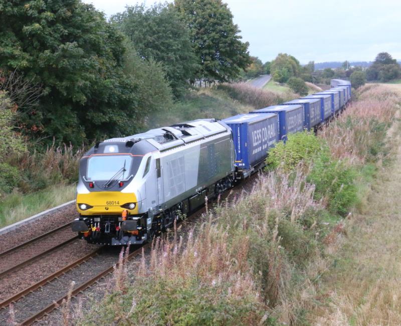 68014 with 4D47 Inverness to Mossend 23/09: Waulkmill Bridge Luncarty Photo of 68014 with 4D47 Inverness to Mossend 23/09