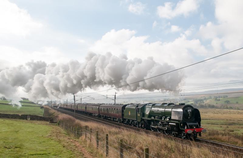 Scottish Lowlander : Duchess of Sutherland romping up Shap with 1st leg of Scottish Lowlander 27.9.14 Photo of Scottish Lowlander