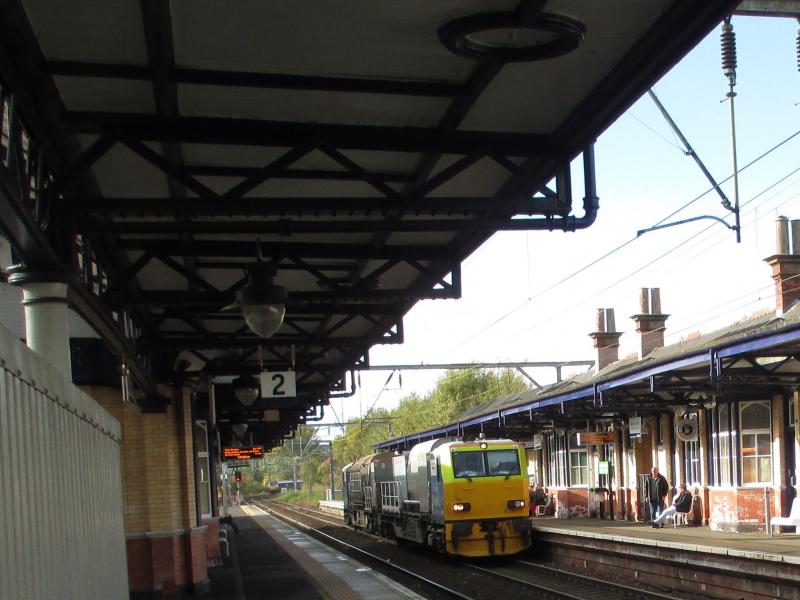 Track cleaning vehicle Dumbarton Central 10 October 2014: Heading east through Dumbarton Central. Unfortunately I did not get the number! Photo of Track cleaning vehicle Dumbarton Central 10 October 2014