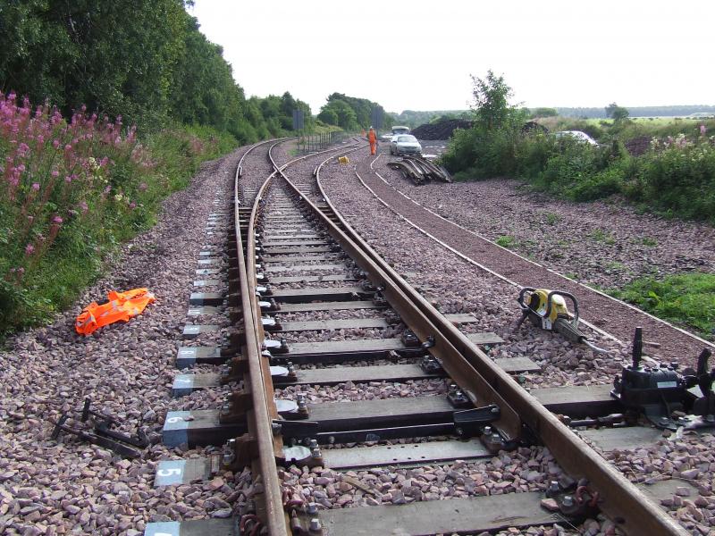 Track layout at Earlseat: This image shows the coal loading loop at Earlseat (on the right), and the original methil Branch - which is used for loco run-round - on the left. Photo of Track layout at Earlseat