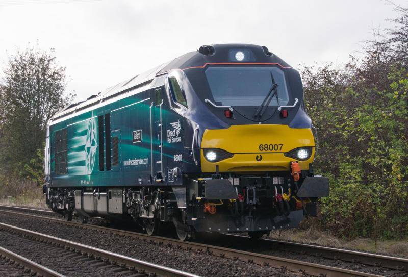68007: Thunderbird, 68007 heads for the HML on rescue duty at Forgandenny. 20/10/14. Photo of 68007