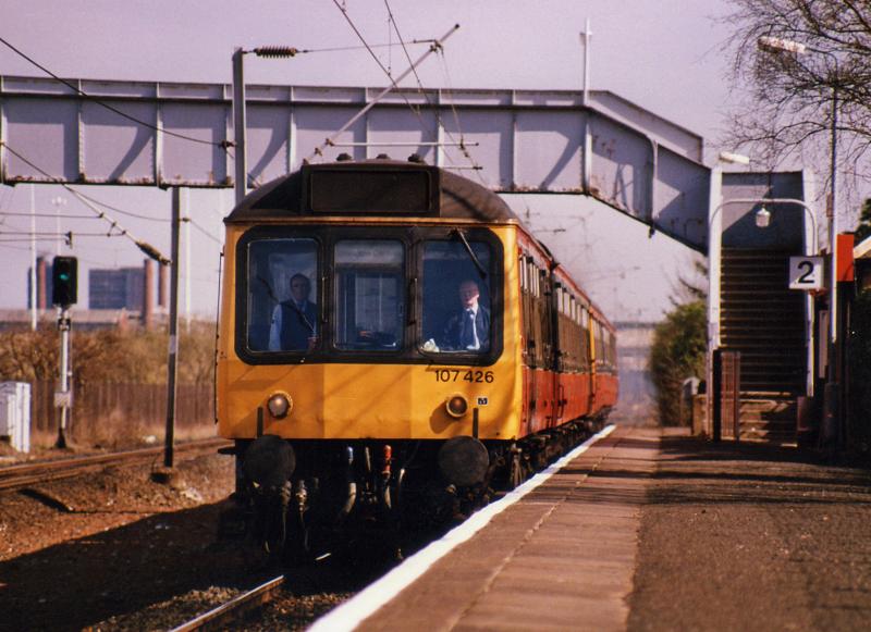 107426: 107426 at Hillington. Photo of 107426