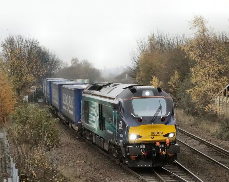 68009 passes Grangemouth Junction with 4A13 for Aberdeen 16.11.14: 68009 passes Grangemouth Junction with 4A13 for Aberdeen 16.11.14 Photo of 68009 passes Grangemouth Junction with 4A13 for Aberdeen 16.11.14