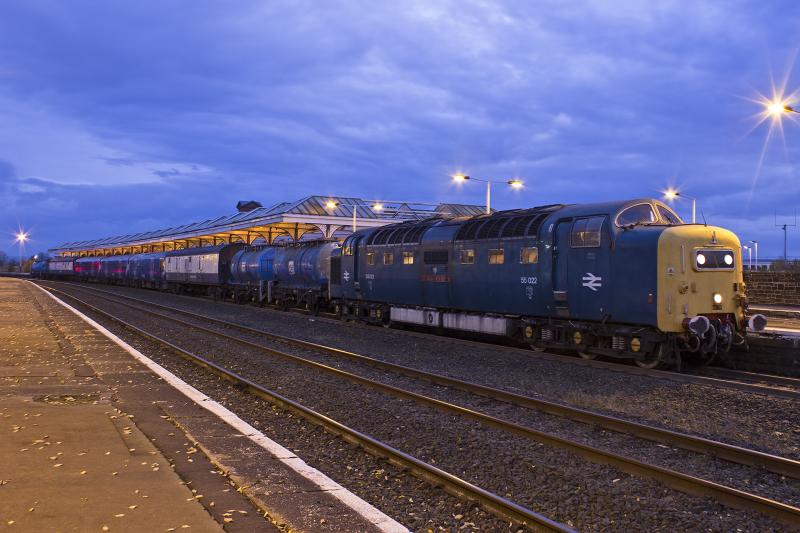 55022 6X54: 55022 at Kilmarnock just prior to departing on 6X54 to Yoker with 334018 in tow 17th November 2014 Photo of 55022 6X54