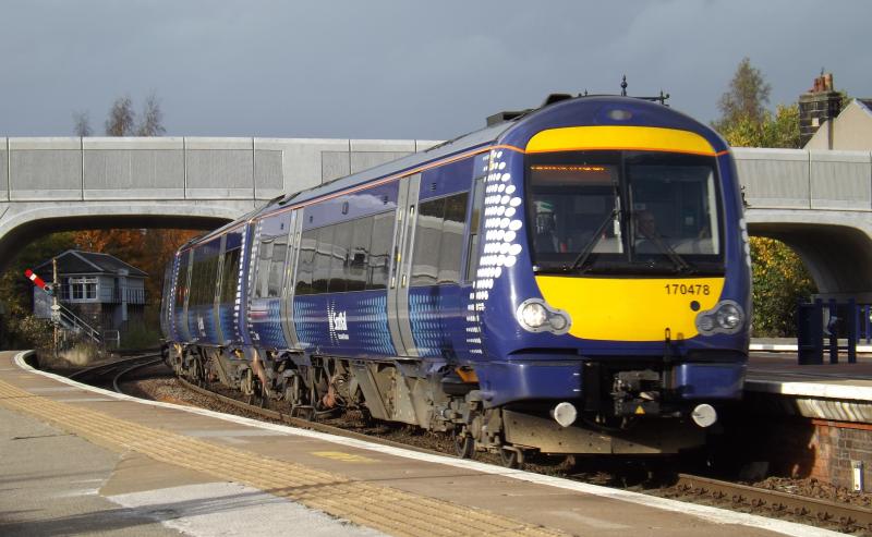 Autumn Arrival: A Class 170 thunders into Stirling on 18th October 2014. Photo of Autumn Arrival