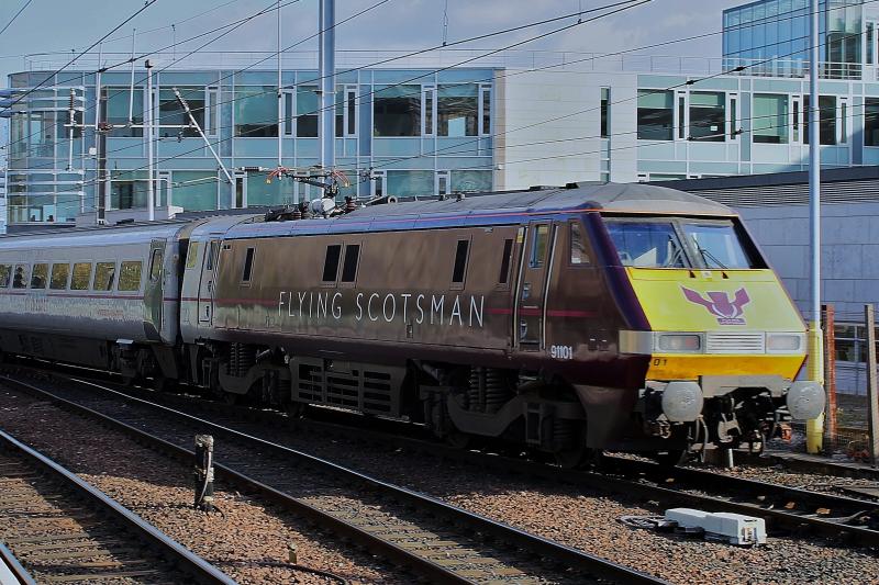 91101: Flying Scotsman entering the capital Photo of 91101