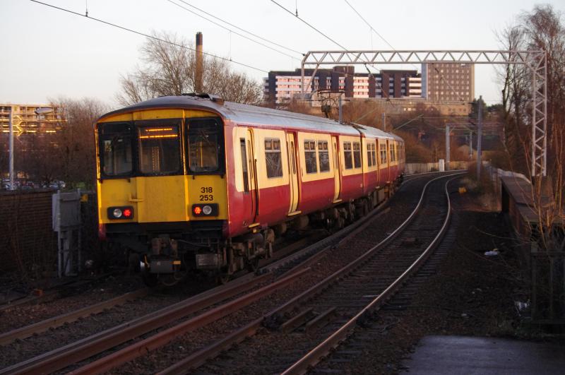 318253: Partick 30Dec14 Photo of 318253