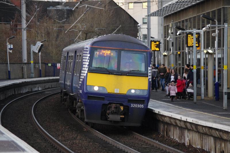 320305: Partick 30Dec14 Photo of 320305