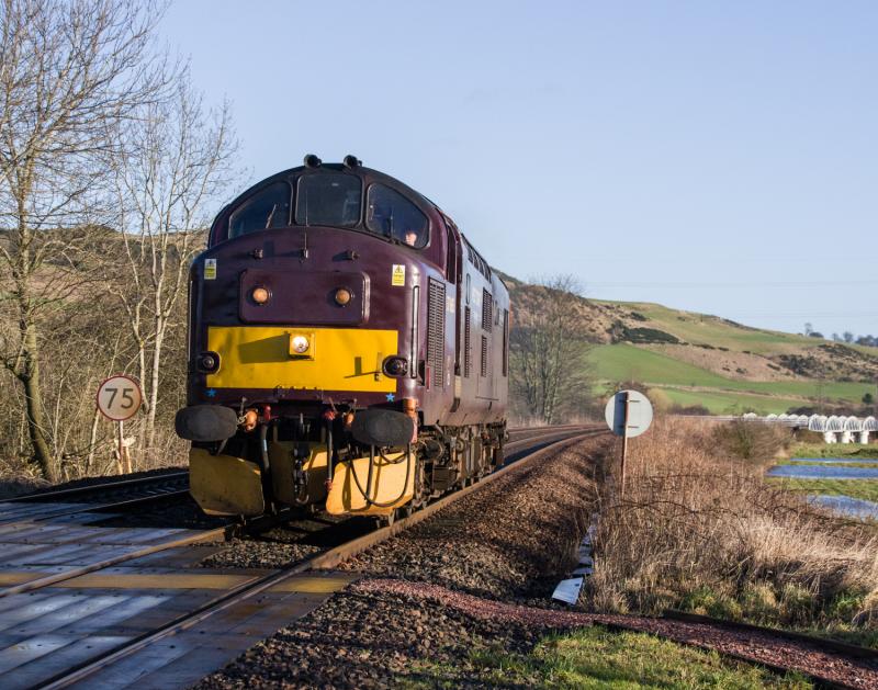 37685: 37685 heads south at Forgandenny. 08/01/15. Photo of 37685