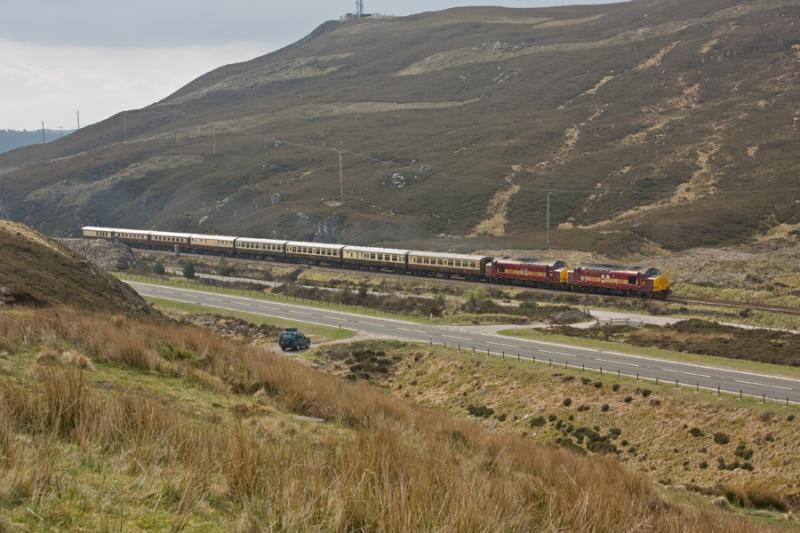 Tractors attack Slochd Summit: 37417 and 37401 climb over slochd summit working Kingfisher Railtours 1Z23 Aviemore - Kyke Photo of Tractors attack Slochd Summit