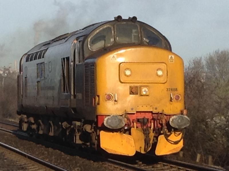 Class 37: Class 37 37688 passing Stirling on a frosty Saturday on 07/02/15 Photo of Class 37