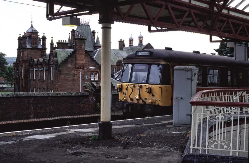 16.35 ECS DUMBARTON TO PARTICK THEN CARSTAIRS 31.8.89 (1).jpg: Photo of 16.35 ECS DUMBARTON TO PARTICK THEN CARSTAIRS 31.8.89 (1).jpg