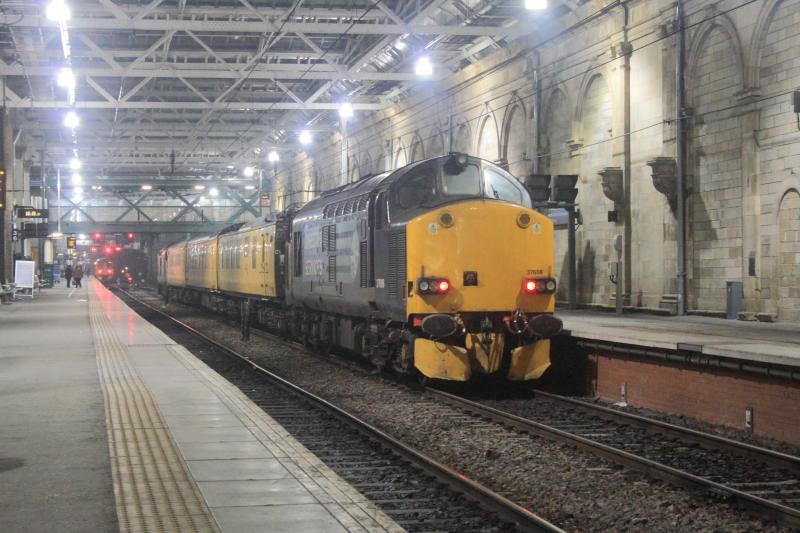 Mentor Test Train: 37608 with 37402 topn tail on 3 or 5XXX 18.02 Millerhill to Derby RTC via Ecml waiting in Waverley Platform 10 on 13-02-2015 Photo of Mentor Test Train