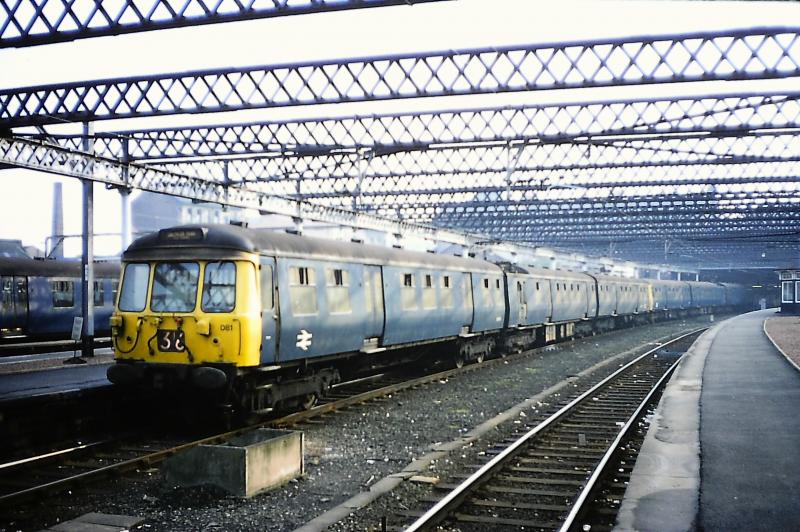 303081: At Bridgeton, 15 October 1977 Photo of 303081